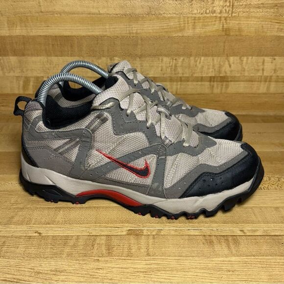 Vintage Nike ACG Hiking Shoes Mens Size 8 All Trac Trail Black Tan Red - Picture 1 of 7